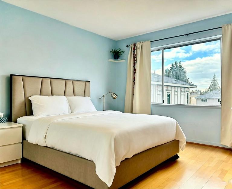 Quiet Cozy Room Near YVR Airport in Vancouver West - B&B Vancouver
