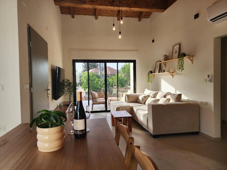 בקתת עדי - Bed and Breakfast Perazon