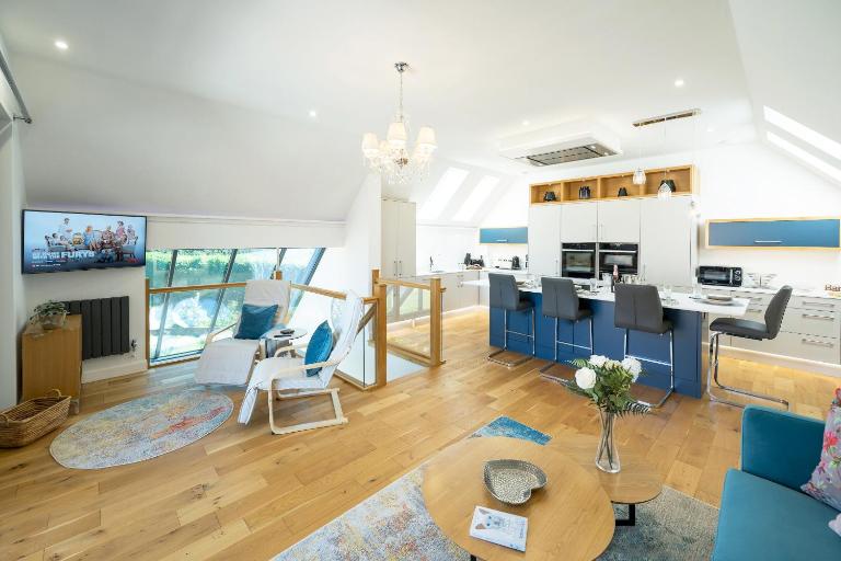 An outstanding modern Annex with superb views- Pass the Keys - Ferienwohnung Church Stretton