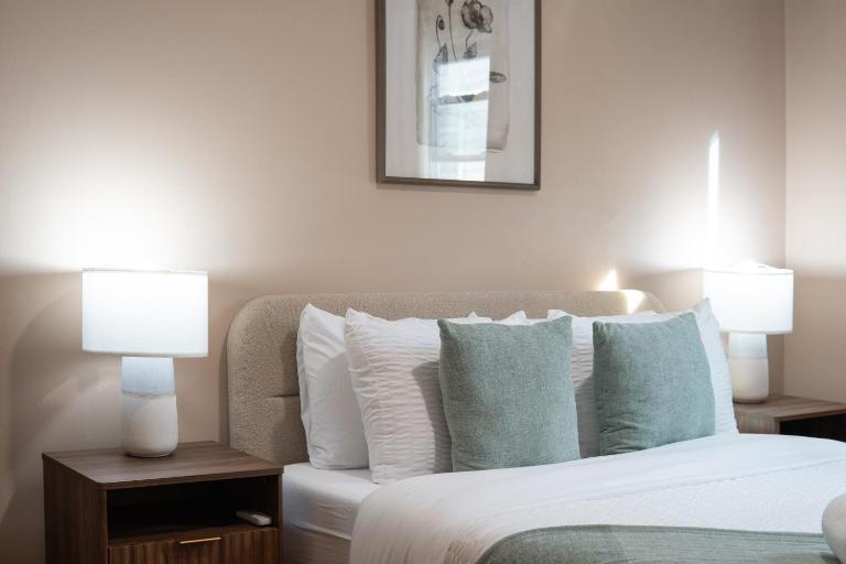 Modern Apt Free Parking 20 min to NYC up to 8 people - Ferienwohnung Guttenberg
