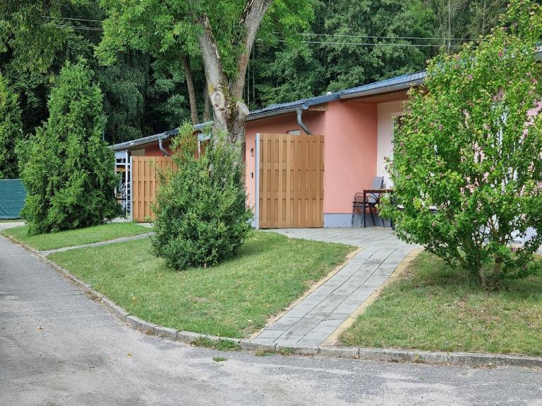 Reihenhaus mit Terrasse am Groß Labenzer See - Ferienwohnung Klein Labenz