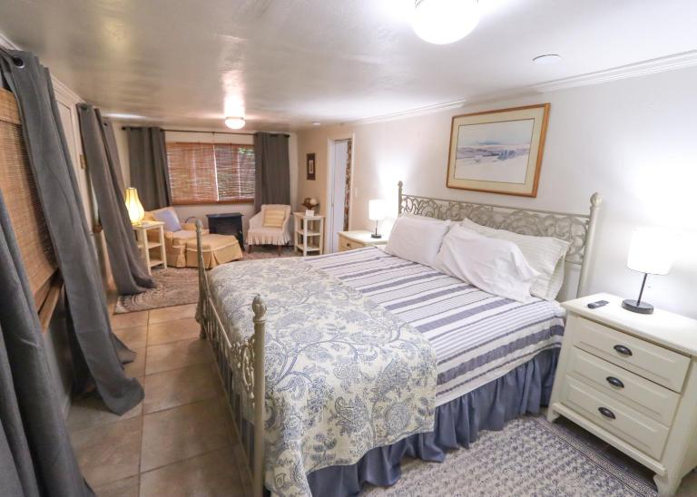Over the Rainbow Suites - B&B Eureka Springs
