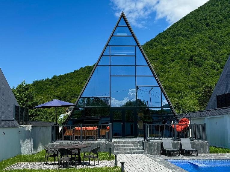 Qafqaz Front Falcon Chalet - Bed and Breakfast Gabala