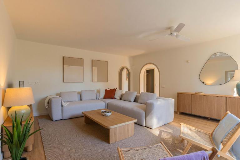 Villa Can Ferrer in the centre of Cala dOr - B&B Cala d'Or