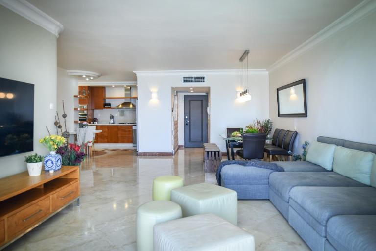 Mamad Netanya Panoramic Sea-View 4BR Apt - B&B Netanya