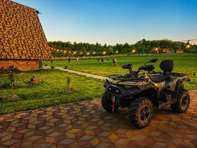 Red Brick Guest House & Quad Tours near Kozara - Chambres d'hôtes Milivojci