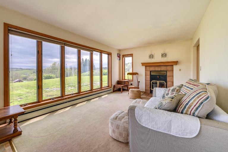 Countryside Home Near Trails & Finger Lakes Area! - Chambres d'hôtes Richford