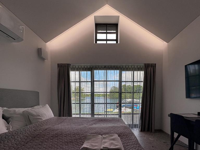 Lakeview Modern Karaim Cottage Trakai - B&B Trakai