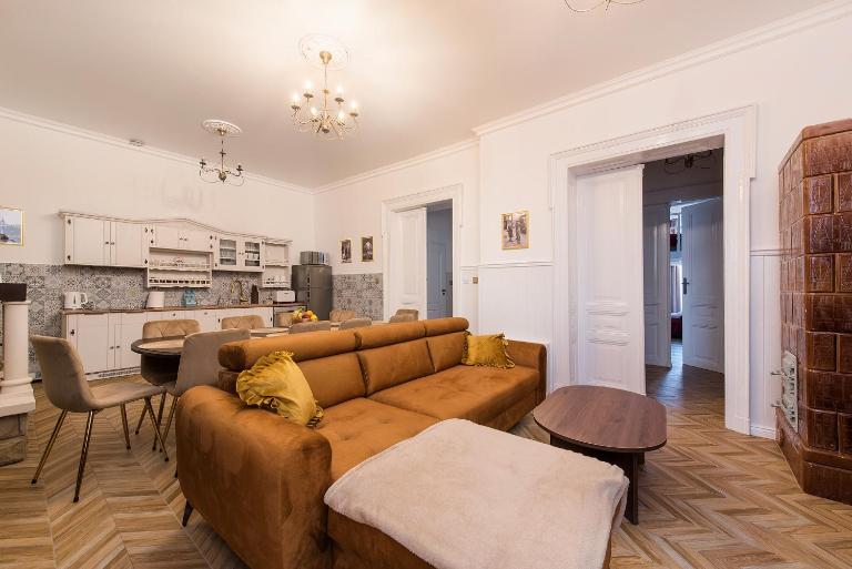 VINTAGE STATiON APARTMENT - Ferienwohnung Krakau