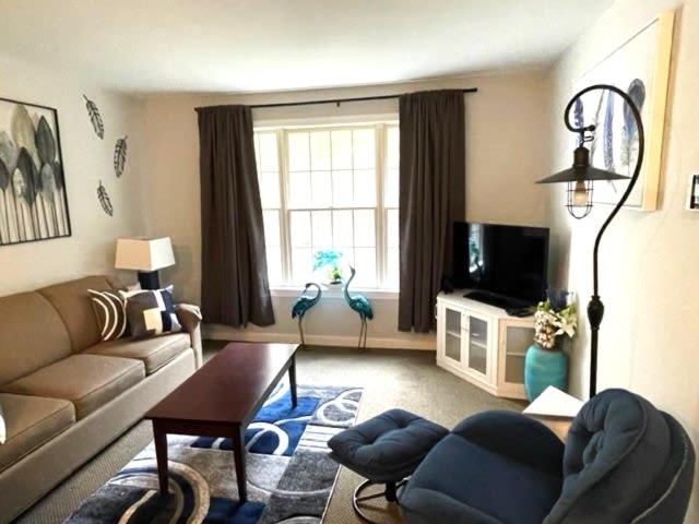 Disney Wonderland Suite at Jiminy-Ski On Off Mtn - Must See Stitch and Mickey Magic - B&B Hancock