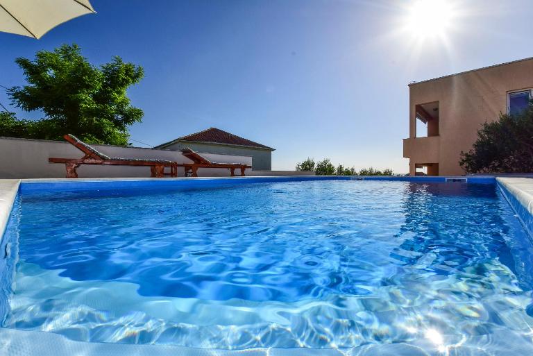 Apartments Sails - Ferienwohnung Razanac