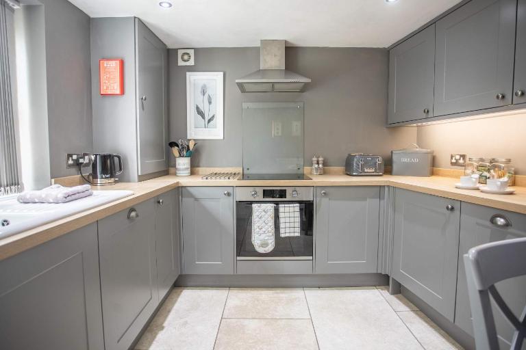 Cosy 2-Bed Stone Cottage in Gargrave by MCPI Hosting, Ideal for Families & Friends! - B&B Gargrave