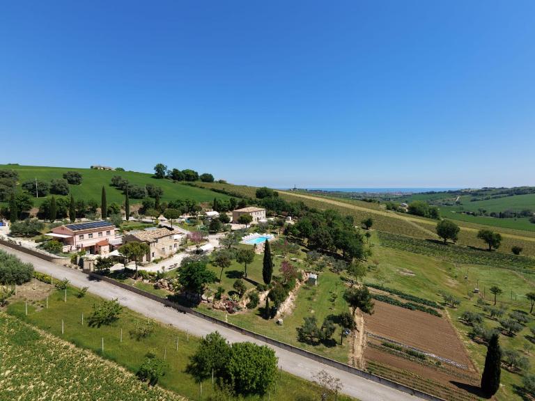 Agriturismo Case al Sole - B&B Loreto