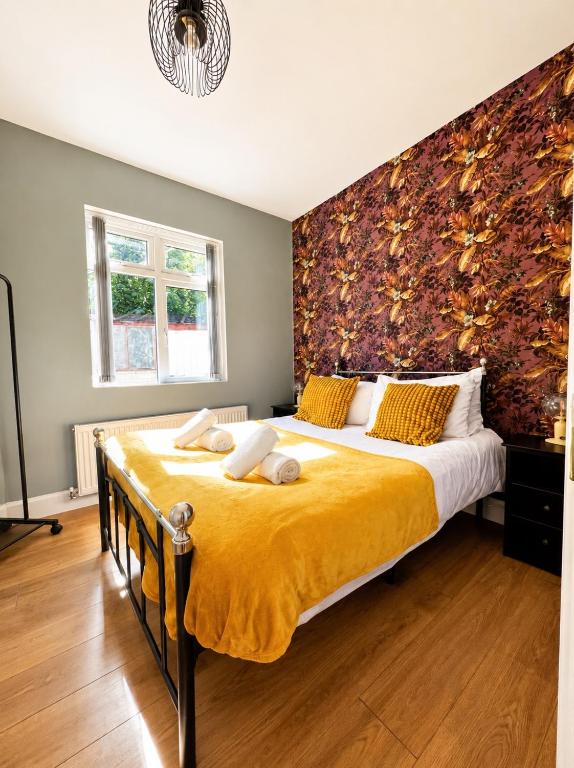 KGV Stays - Modern Bungalow with Parking, Long Stays - B&B Southampton