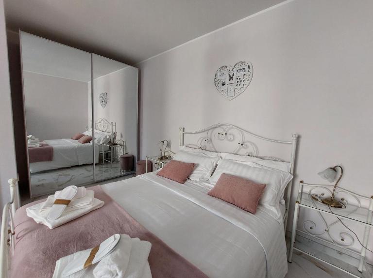 Anna's Deluxe Apartment - Ecoresidence Valesium - B&B Lecce