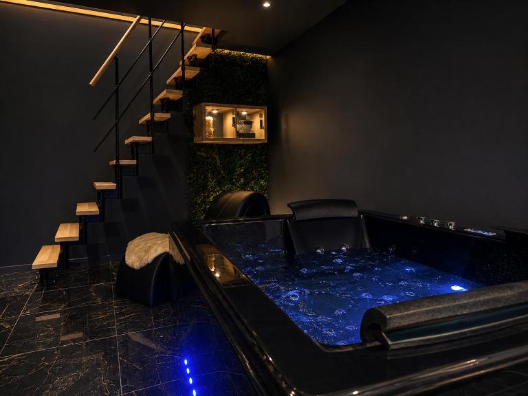 Éclipse - Loft Romantique - Jacuzzi - Cinéma Privé - B&B Gaillac