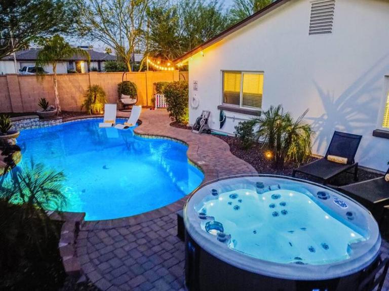 6BRHeated PoolGame RoomHot TubGolf - B&B Phoenix