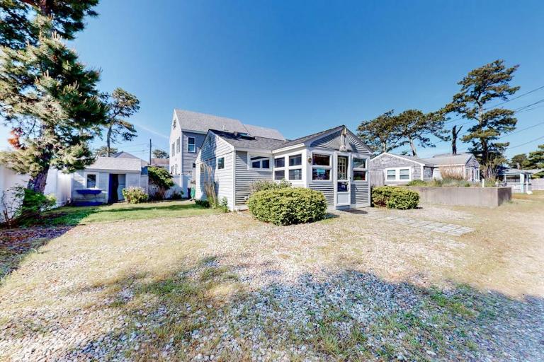 Glendon Beach Getaway - B&B Town House