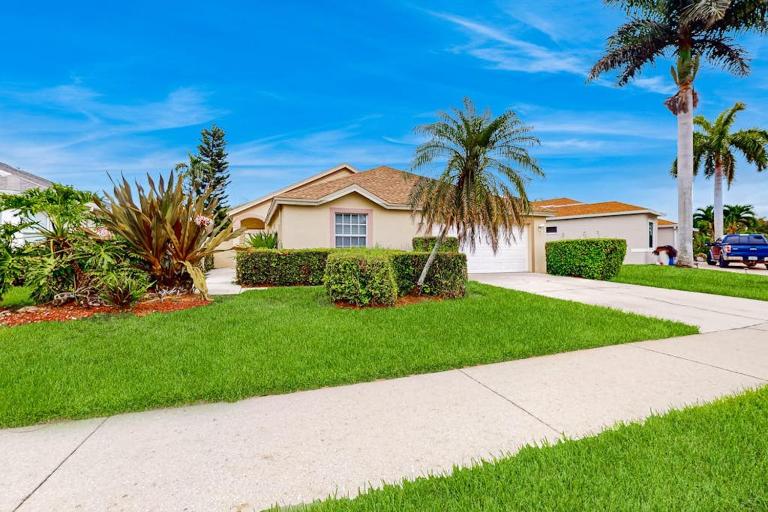 Peace Rose Villa at Briarwood - B&B Naples