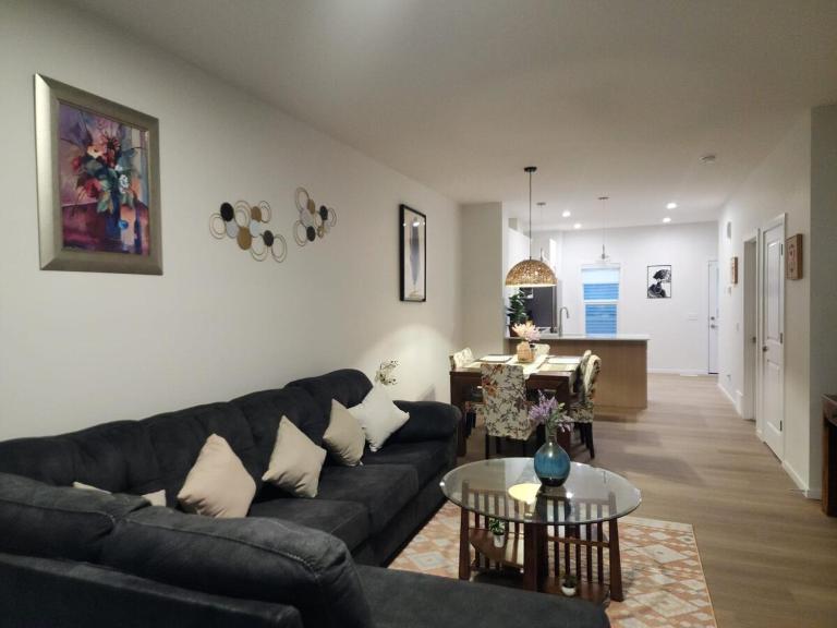 Edmonton 3BR House - B&B Edmonton