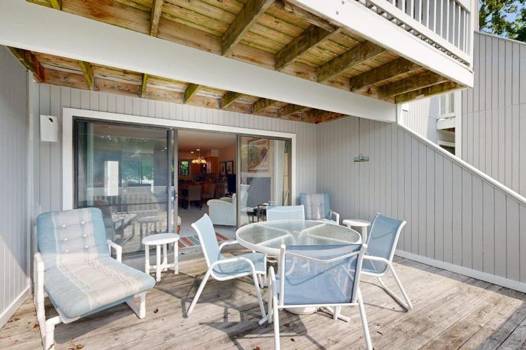 Sea Colony --- 33577 West Lake View, Unit 1004B - B&B Bethany Beach