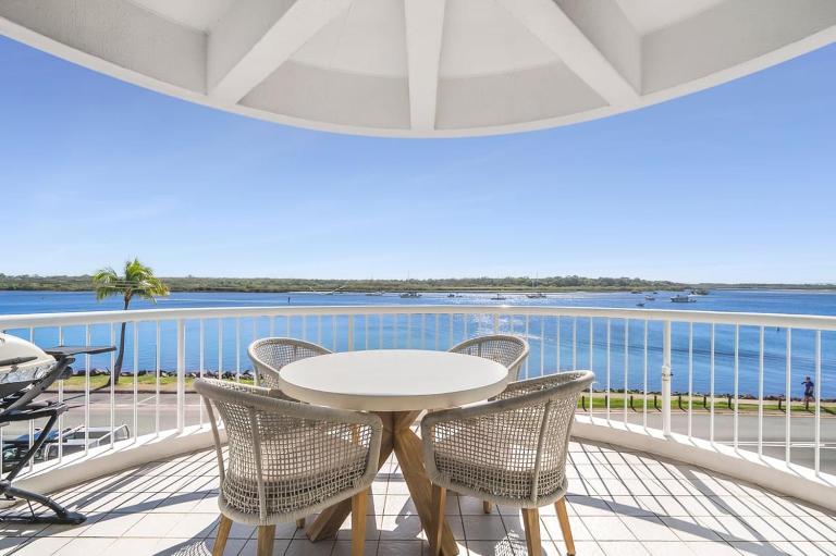 HOWARD ST Panoramic River and Ocean Views - Penthouse -Rooftop - B&B Neusa Vale