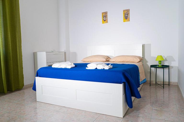 Spacious and bright apartment in Catania - central - B&B Catania