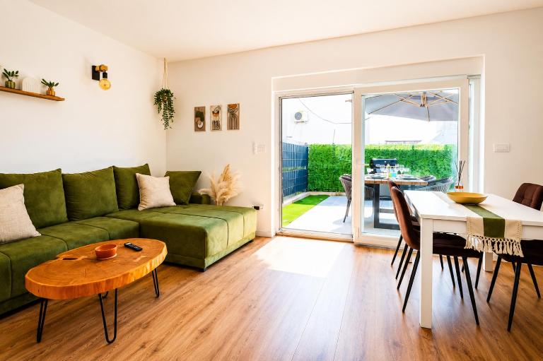 Garden & Sea Vir - 5 min to Jadro Beach - B&B Vir