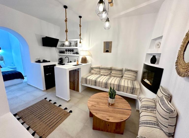 Babatseratsi 3 Apartment - B&B Skýros