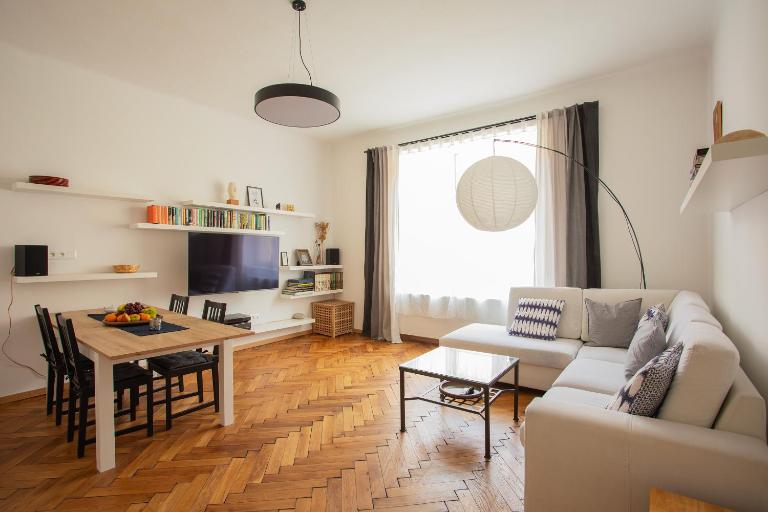 Spacious & bright apartment in city center - B&B Žilina