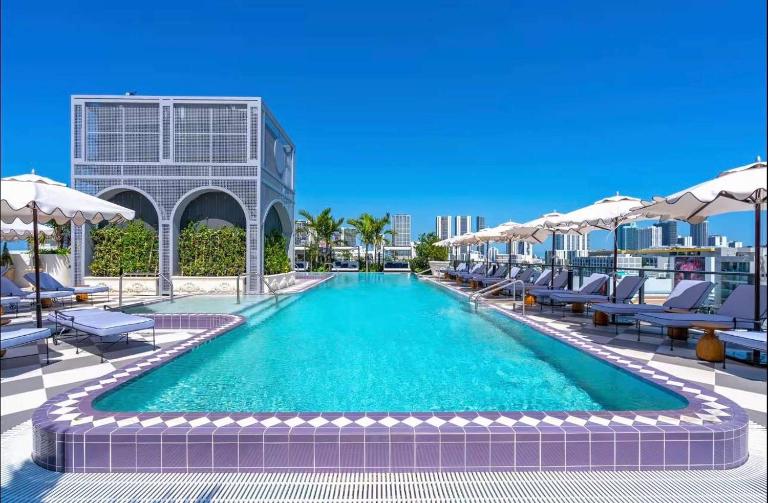 NoMad Wynwood Walls & Rooftop Pool by Palermo Home Miami - B&B Miami