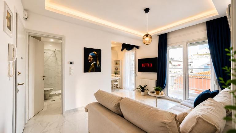 Cozy Deluxe Apartment in Centre - Bed and Breakfast Sérres