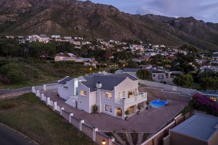 St Collection, The First Pearl, Gordon's Bay - B&B Gordon’s Bay