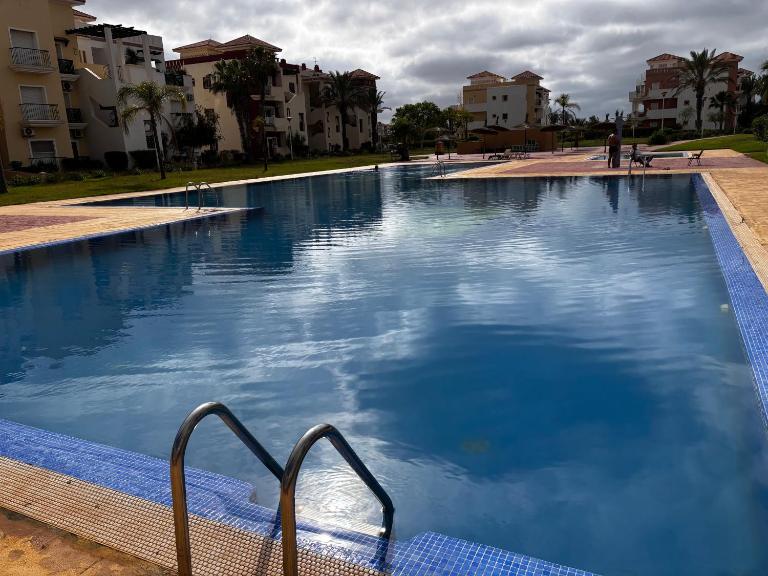 Saidia Marina ap4 - vue piscine - B&B Saidia