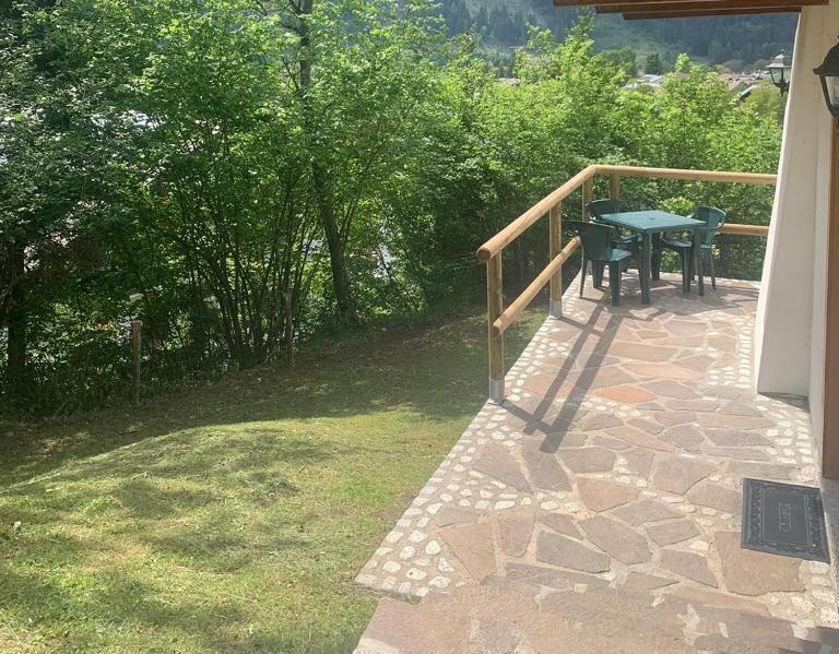 appartamento immerso nel verde - B&B Pinzolo