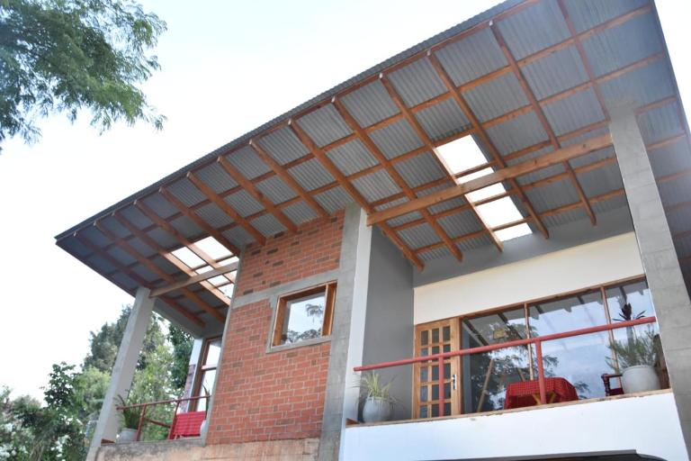 Camphor Mountain View - B&B Lushoto
