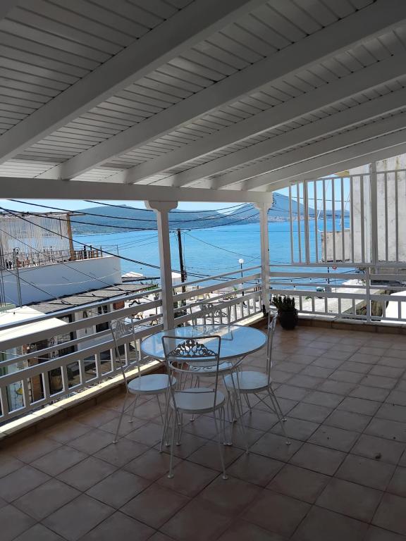 Sea & Sun - B&B Gialova