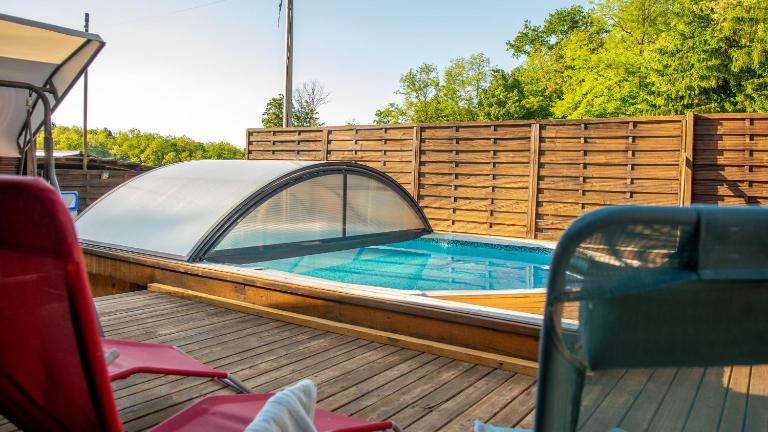 Forest Cabin with Heated Pool, Jacuzzi & Billiards by Destination Green Croatia - Ferienwohnung Križanec