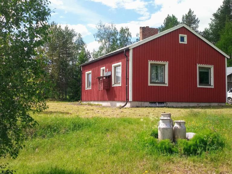 Swedish Lapland, cottage near lake, dogsled, boat - Chambres d'hôtes Ajaur