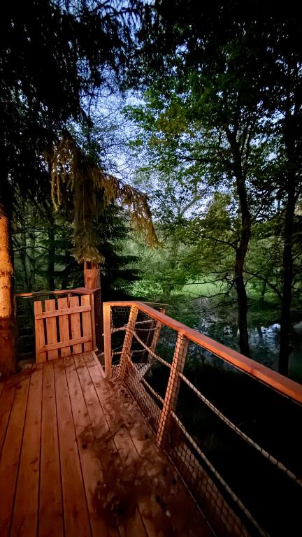 Dům ve stromech nad řekou - Chambres d'hôtes Moravecké Pavlovice