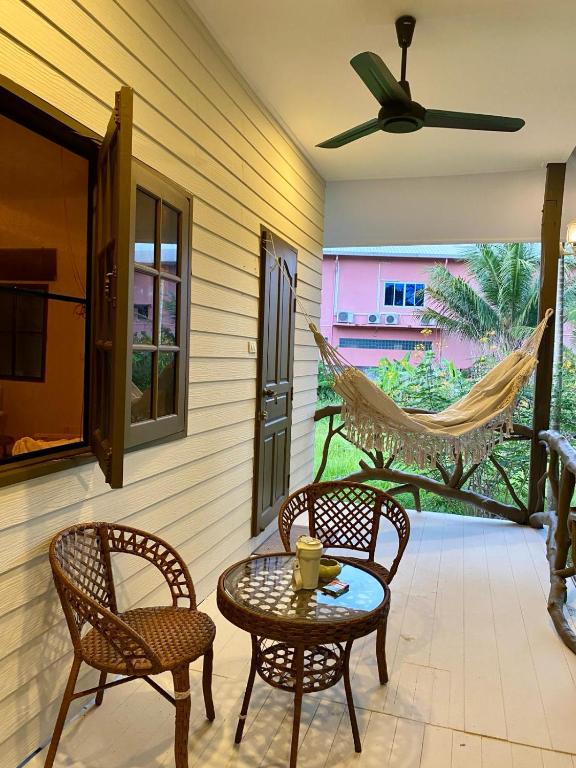 1BR & 2BD Tropical Thai Houses, Koh Phangan Central - B&B Koh Pha Ngan