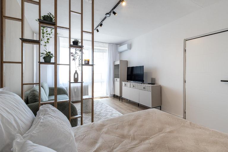 Košice Central - One bedroom apartment next to Old Town - B&B Košice