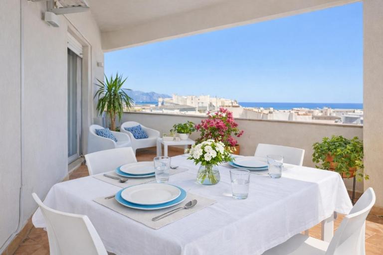 Limoncello a 30 minuti dal Cous Cous fest a San Vito lo Capo Apri la finestra e respira il profumo del mare Alloggio Spazioso in Sicilia Comfort per 6 Ospiti - Chambres d'hôtes Castellammare del Golfo