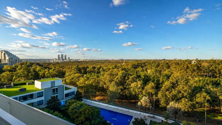 Stylish 2BR Olympic Park Pool, Gym & Parking - Ferienwohnung Sydney