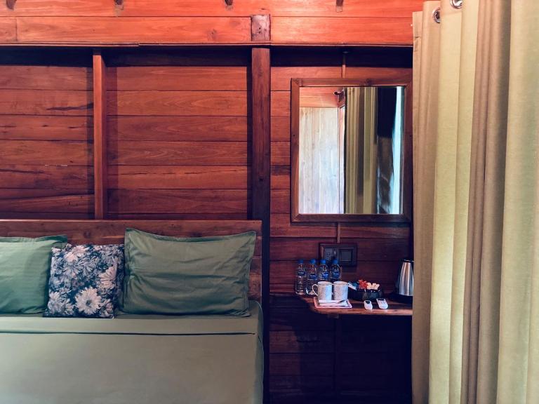 Woodholic Homestay - B&B Sigiriya