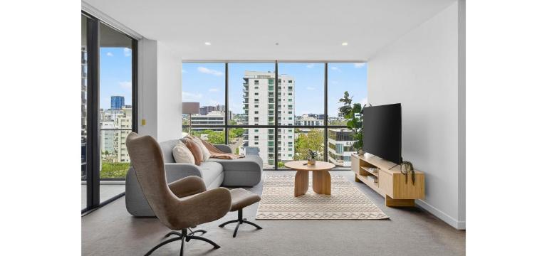 Luxe 2Bd with City Views Sleeps 6 Pool Balcony Car Park Walk To Suncorp - B&B Brisbane