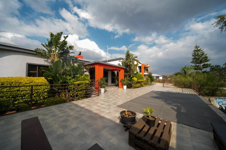 Pacific Country Lodge - B&B Polokwane