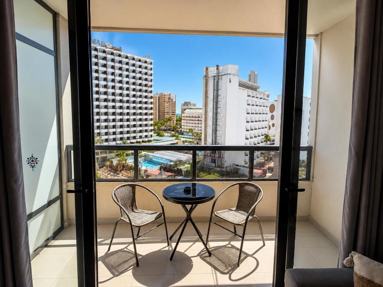 Benidorm Luxury Stay Huge Pool & Prime Location - Ferienwohnung Benidorm