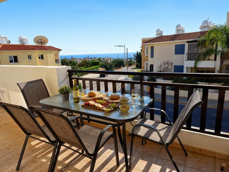 2 bedroom apartment E8 located pool level, sea view, FREE WIFI - B&B Pégeia