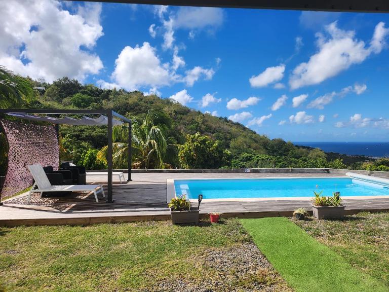 Appartement des 5 Trésors - piscine et vue panoramique - B&B Case-Pilote